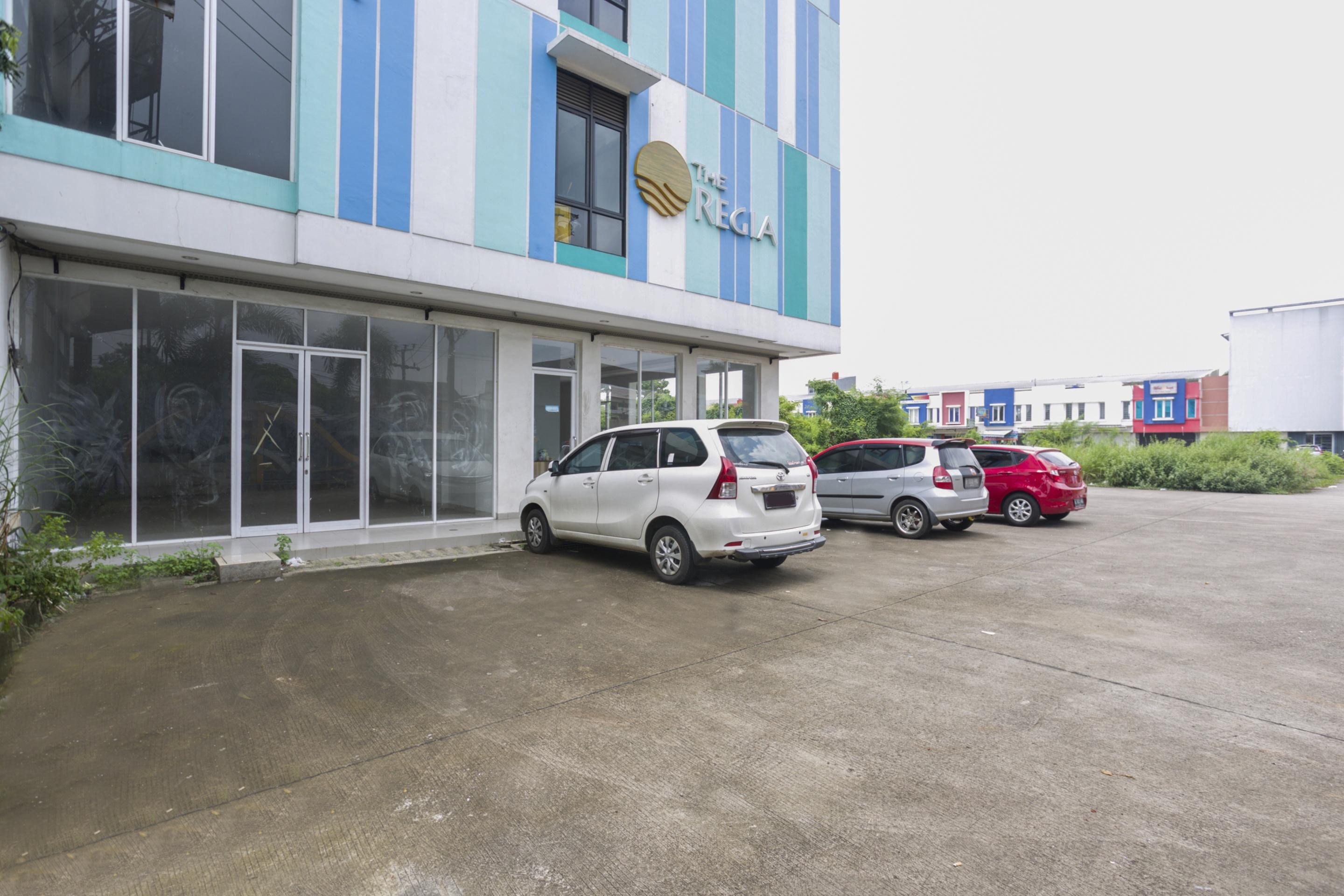 Collection O Bekasi Timur Near Gedung Juang Formerly Regia Tambun Exterior photo